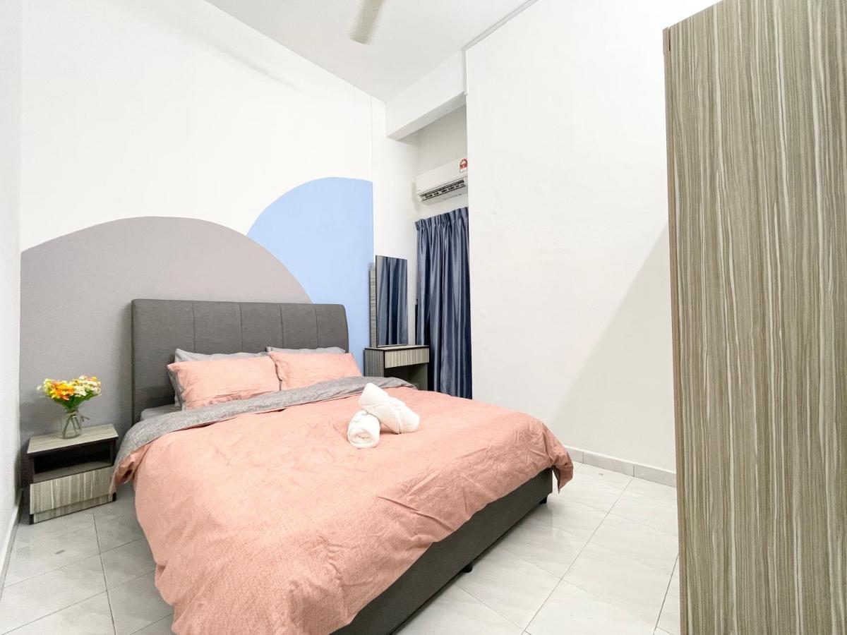 Hilir Kota 3b2b Near To Town Malacca